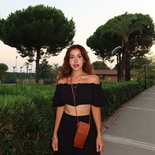 Esra Dönmez